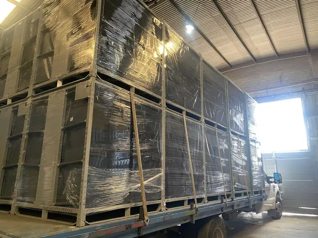 Racks emplayados listos para embarque desde San Pedro Cholula
